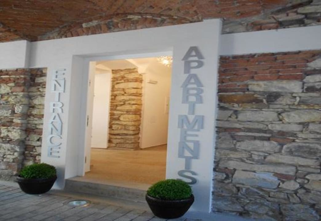 Entrance MH Apartments Central Prague