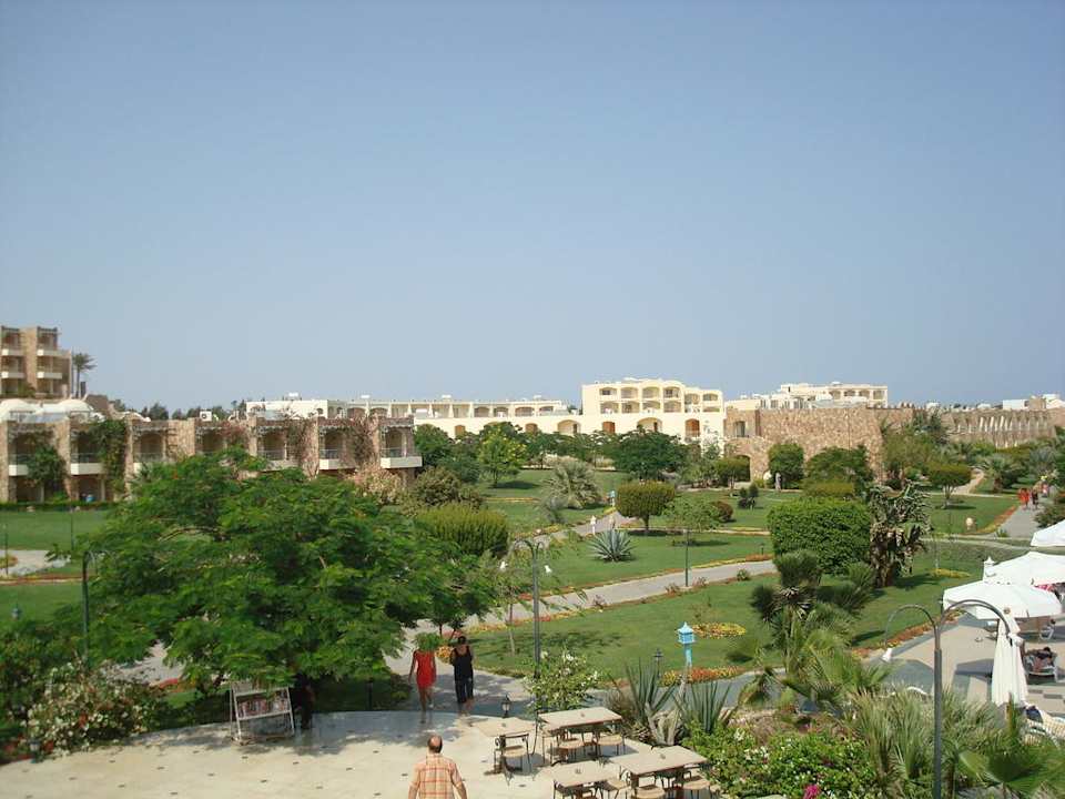 Ausblick von Tiffany's Bar Brayka Bay Resort