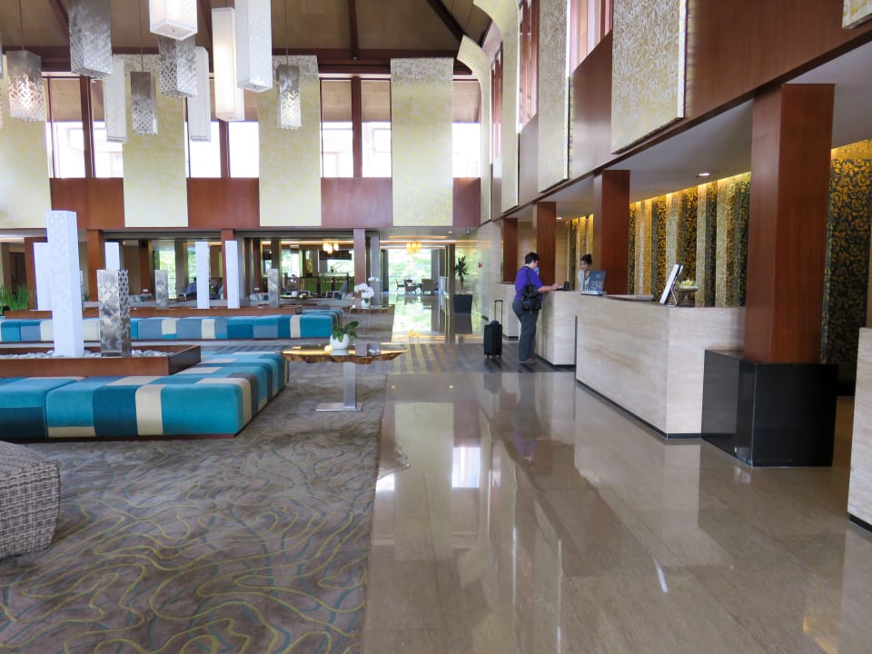 Lobby Courtyard by Marriott Bali Nusa Dua