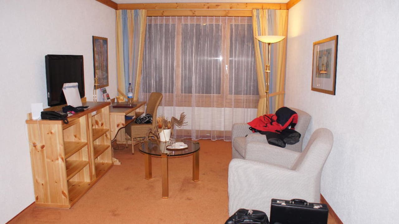 Wohnbereich der Junior-Suite 131 Sunstar Hotel Grindelwald