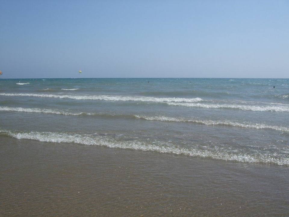 Strand am Morgen Side Royal Paradise Hotel