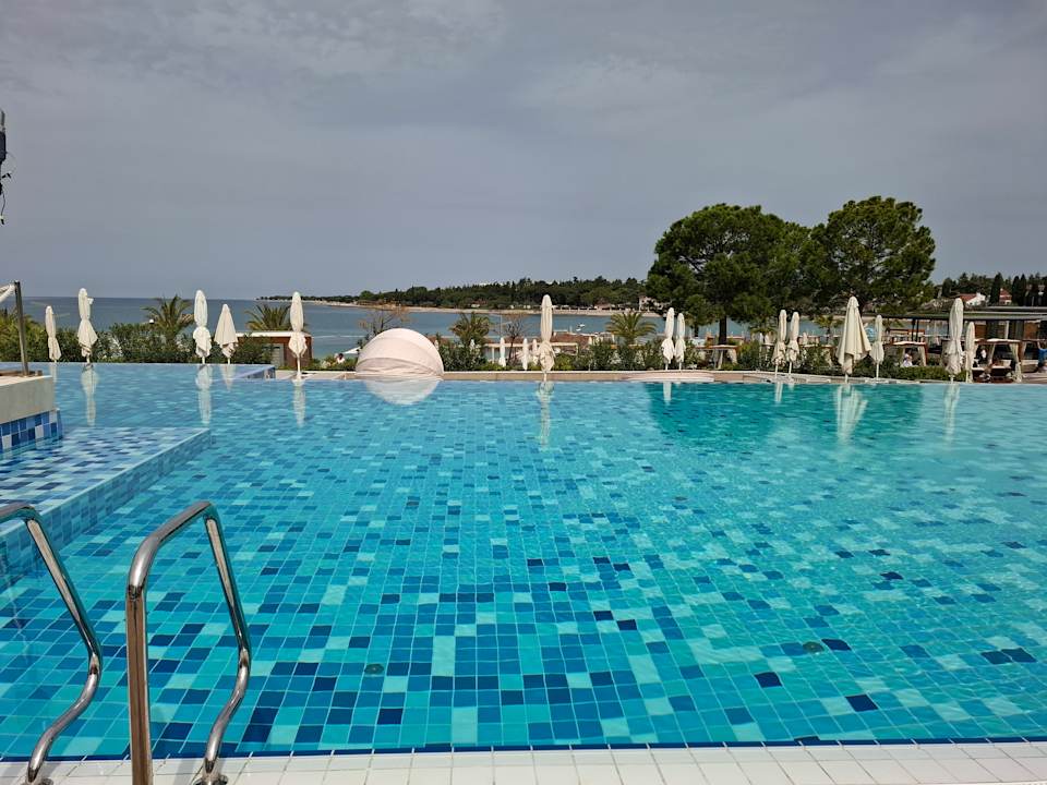 Pool Marea Suites Valamar Collection