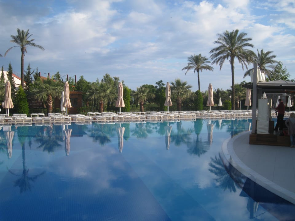 Hauptpool am Abend Mai 2013 Sunis Elita Beach Resort & Spa
