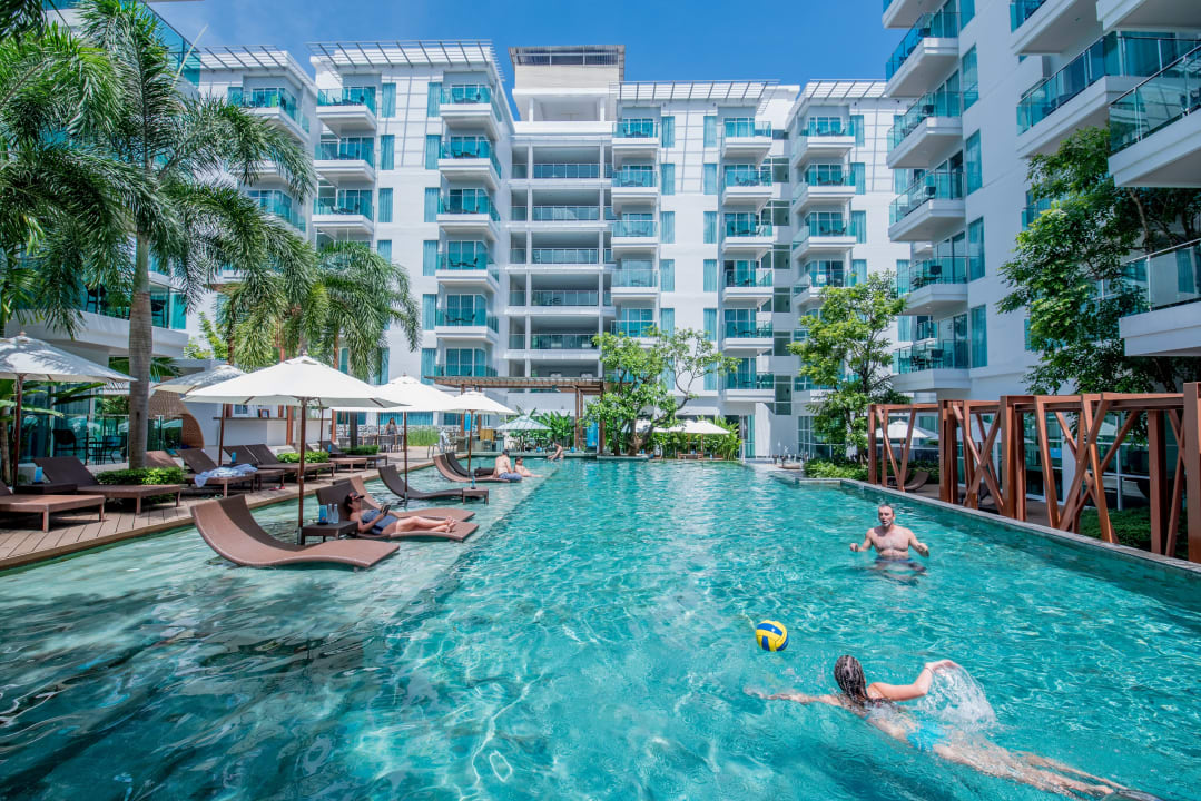 Pool Fishermen's Harbour Urban Resort