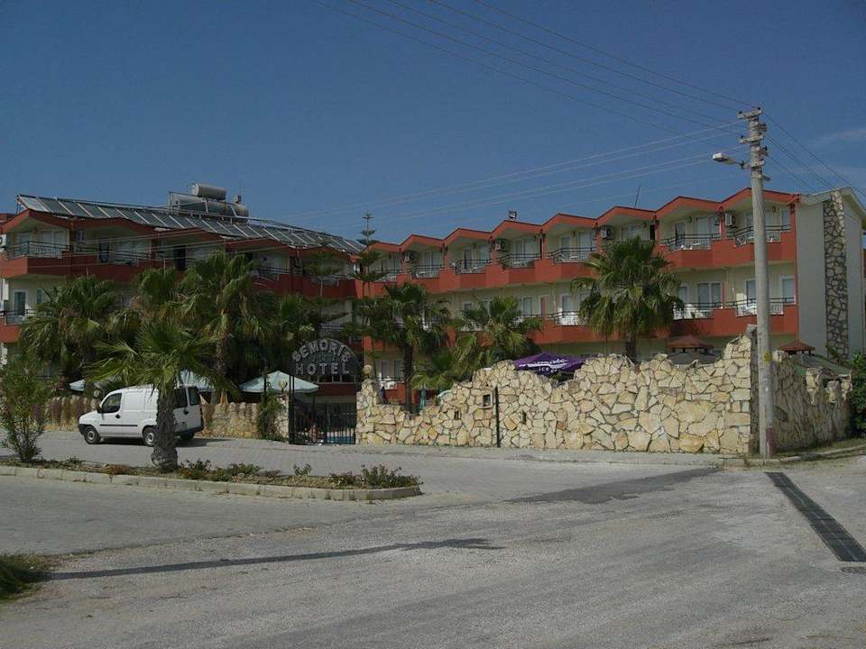 Aussenansicht Hotel Semoris Semoris Hotel