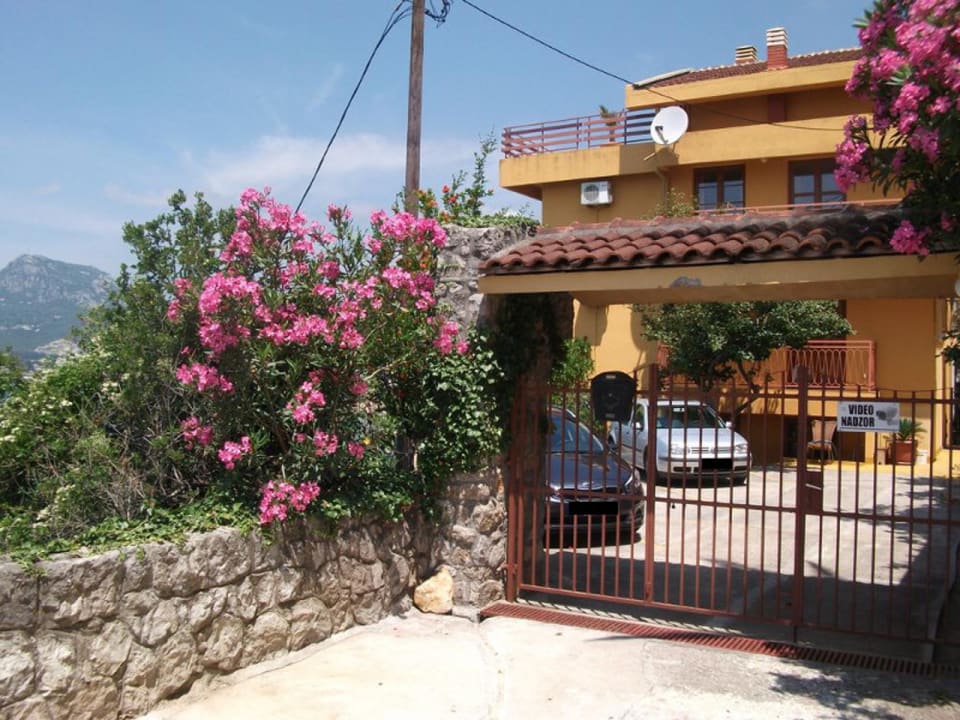 Außenansicht MONTERAMA - Apartments in Montenegro