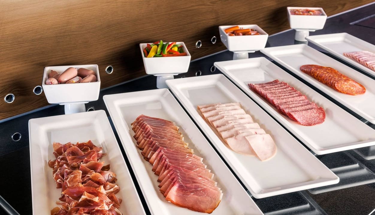 Buffet Breakfast Hotel NH Fribourg