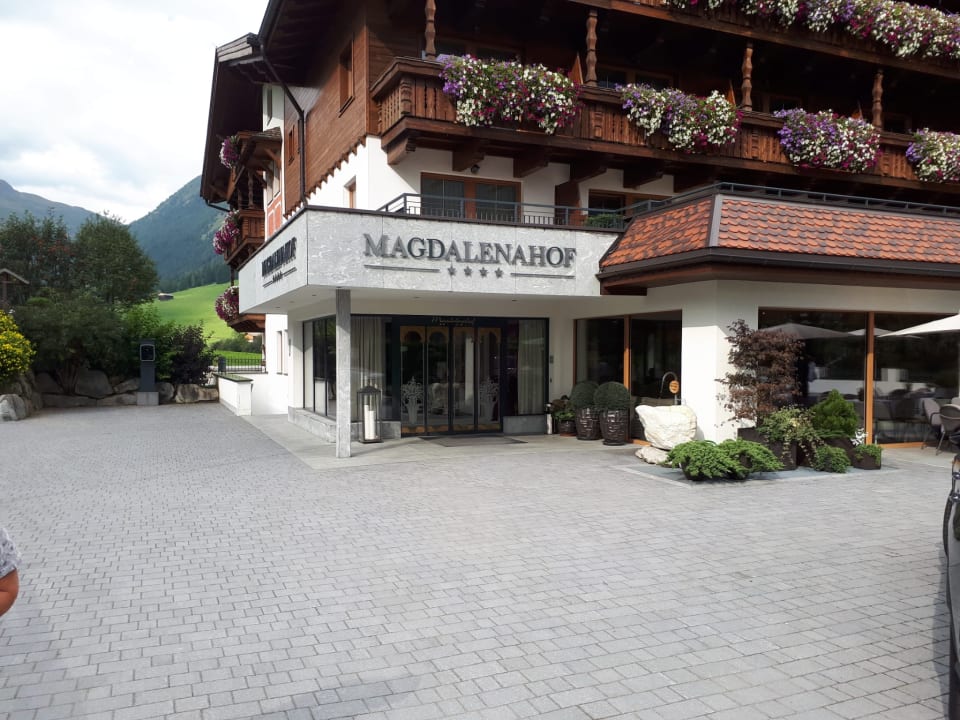Außenansicht Vitalpina Hotel Magdalenahof