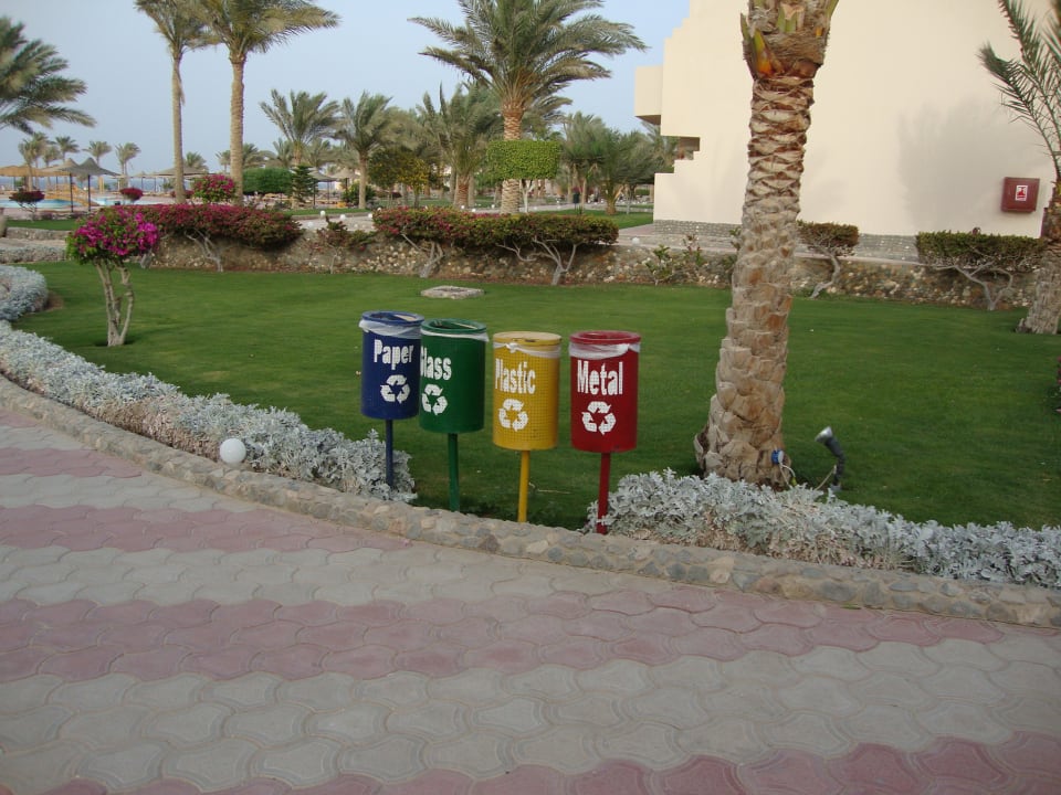 Mülltrennung Three Corners Equinox Beach Resort