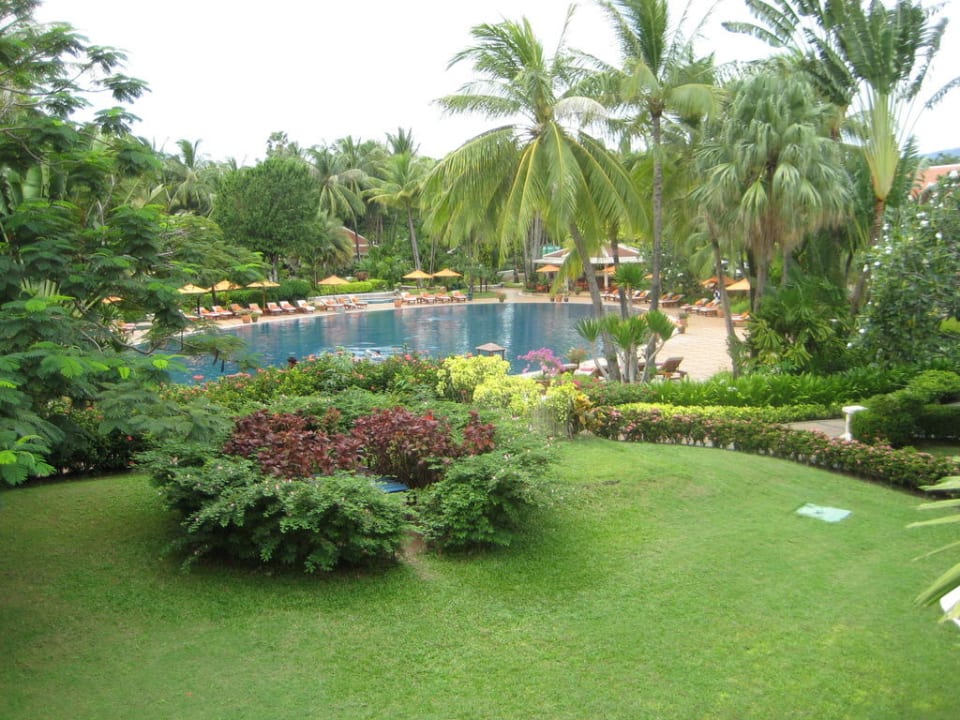 Blick vom Zimmer zum Pool  Santiburi Koh Samui