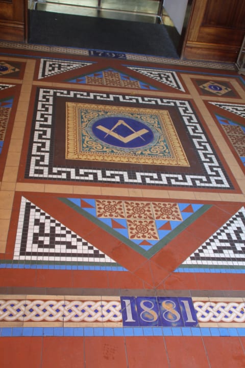 Mosaik im Eingangsbereich Clayton Hotel Ballsbridge
