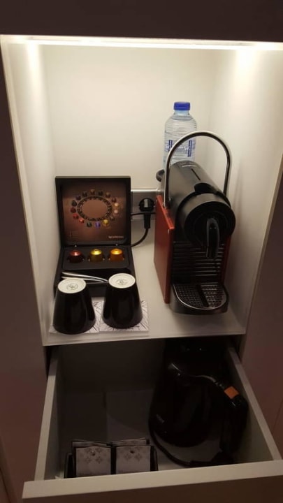 Kaffeemaschine und Wasserkocher nhow Rotterdam