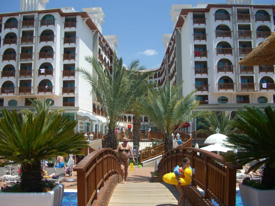 Blick auf das Hotel Quattro Beach Spa & Resort