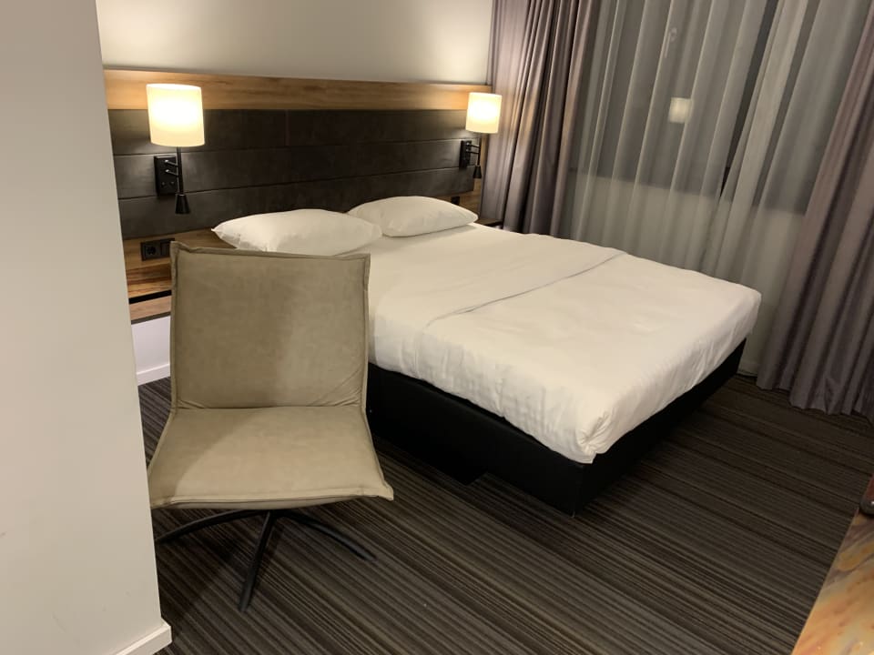 Zimmer Moxy Stuttgart Airport/Messe