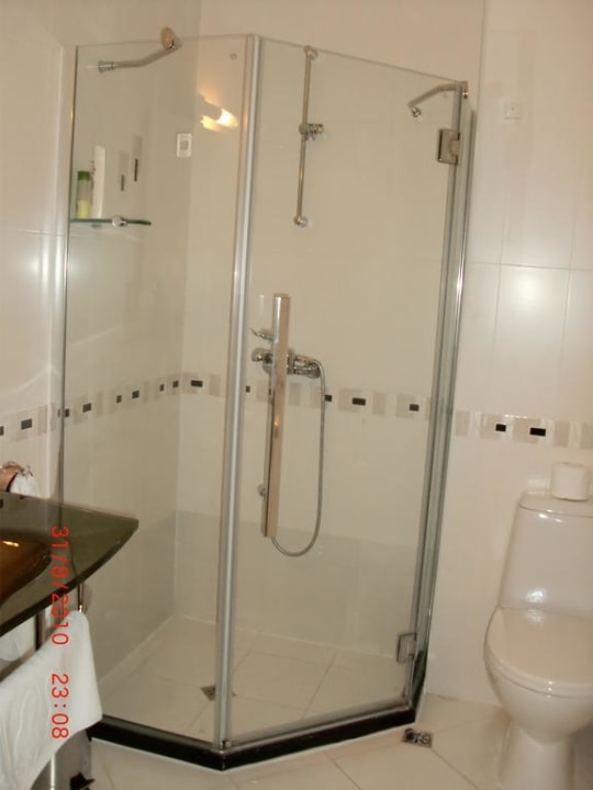 Schöne große Dusche Hotel Calypso