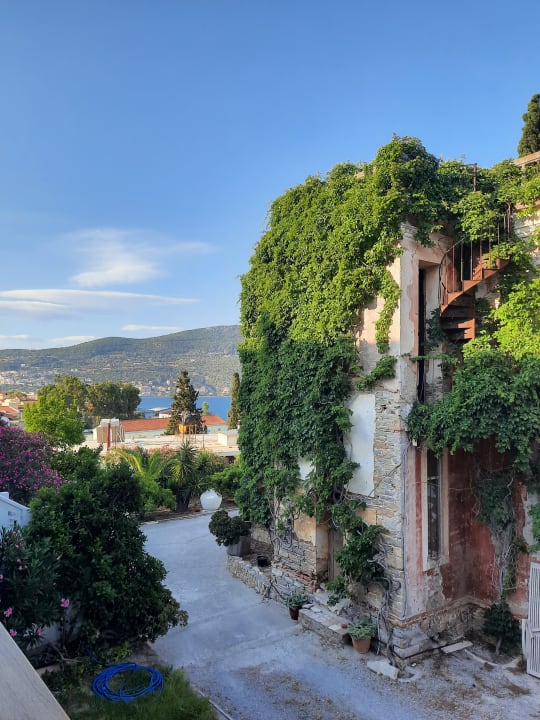 Gartenanlage Ino Village Hotel