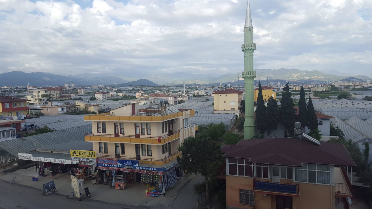 Ausblick Balkon Rückseite des Hotels Kahya Resort Aqua & Spa