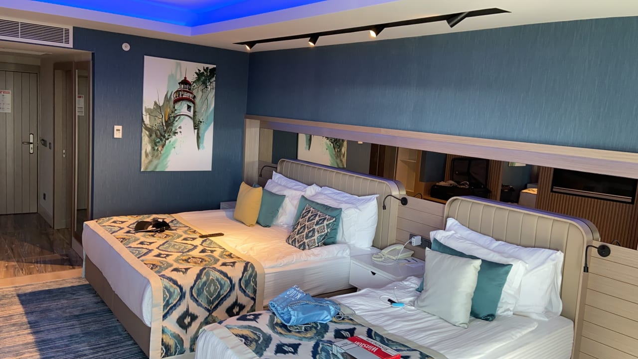 Zimmer Royal Wings Hotel