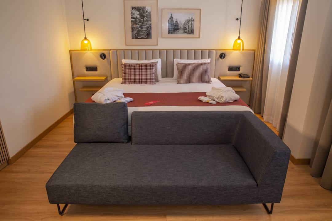 Zimmer Ramada by Wyndham Madrid Getafe