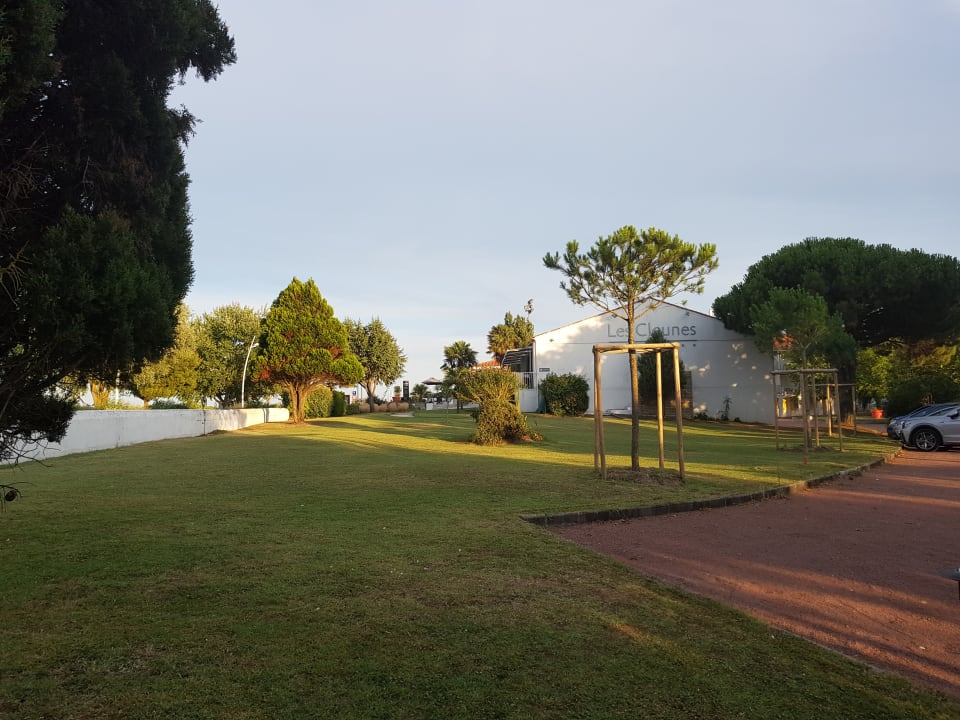 Gartenanlage Hotel Les Cleunes