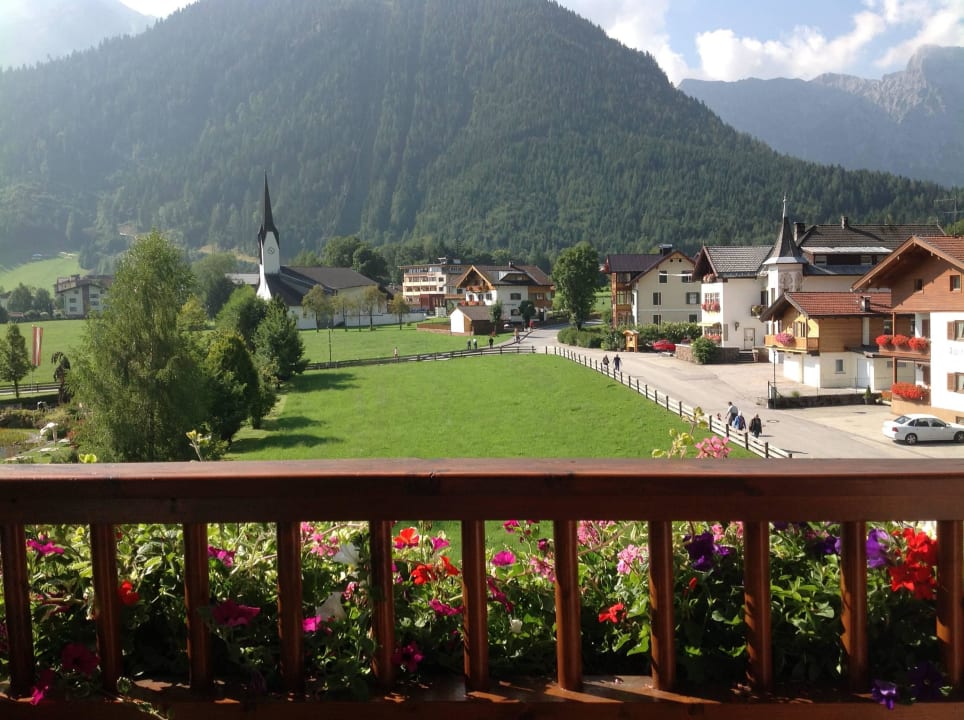 Blick nach Sueden Verwöhnhotel Kristall