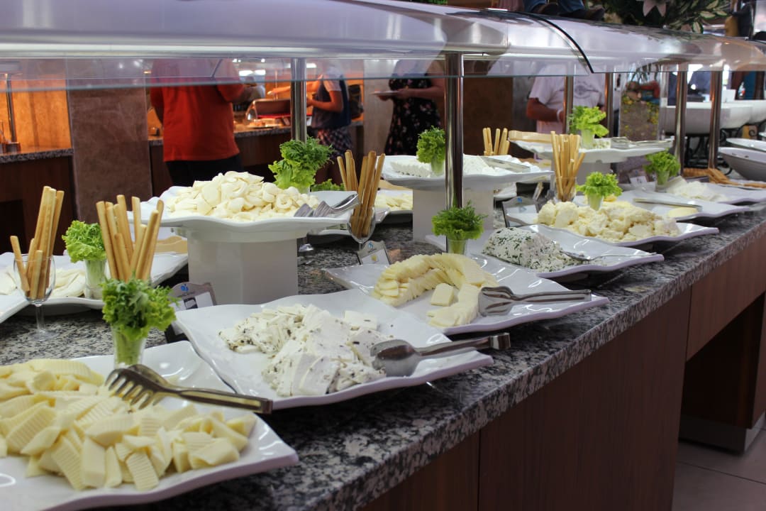 Frühstück Crystal Flora Beach Resort