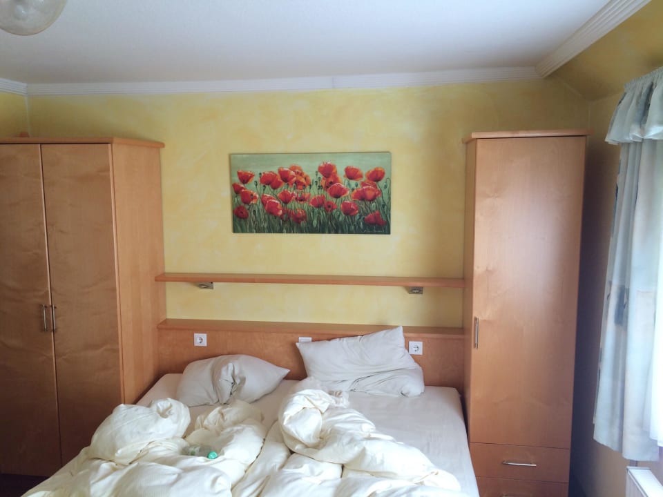 Zimmer mit Bett Hotel Am Damenpfad mit Haus Seeblick