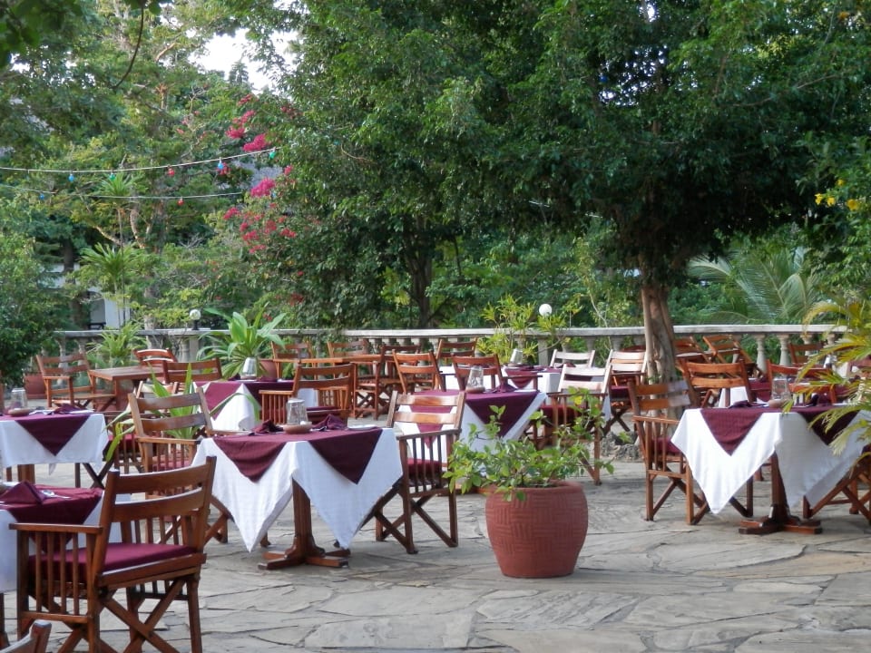 Schon für das Abendessen gedeckt Hotel Papillon Lagoon Reef