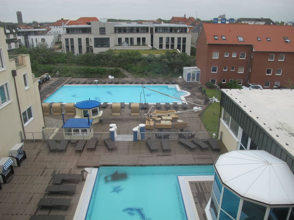 Innenhof mit Pools Strandhotel Georgshöhe