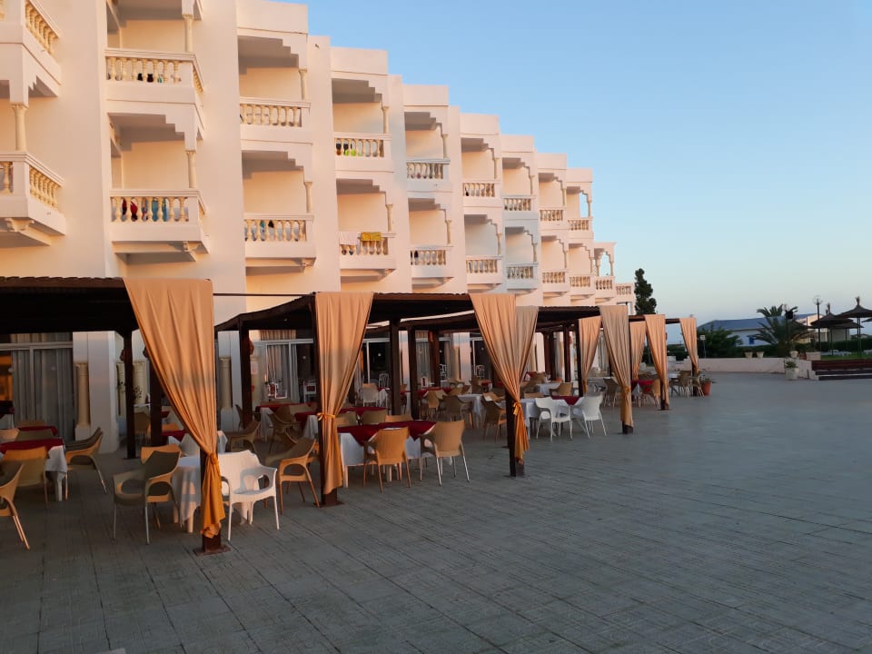 Gastro Hotel Neptunia Skanes