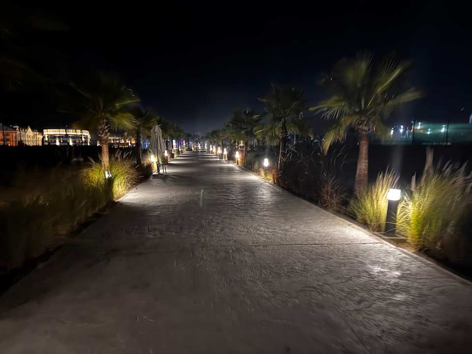 Gartenanlage Jacaranda Luxury Resort