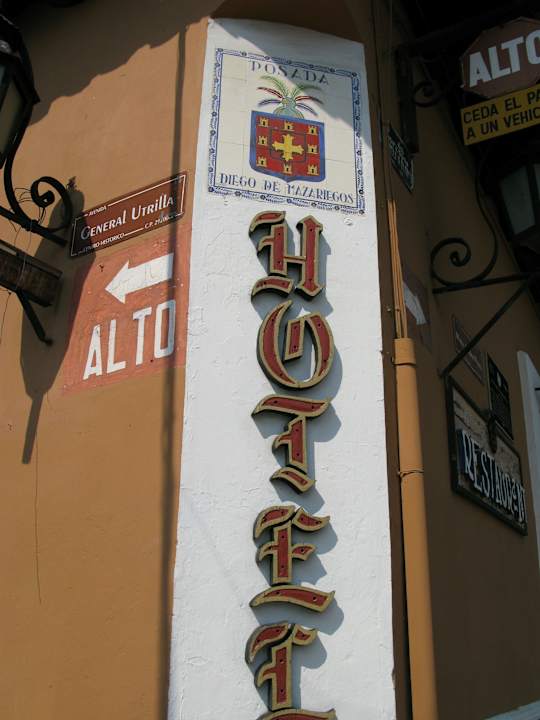 Вход Hotel Diego de Mazariegos