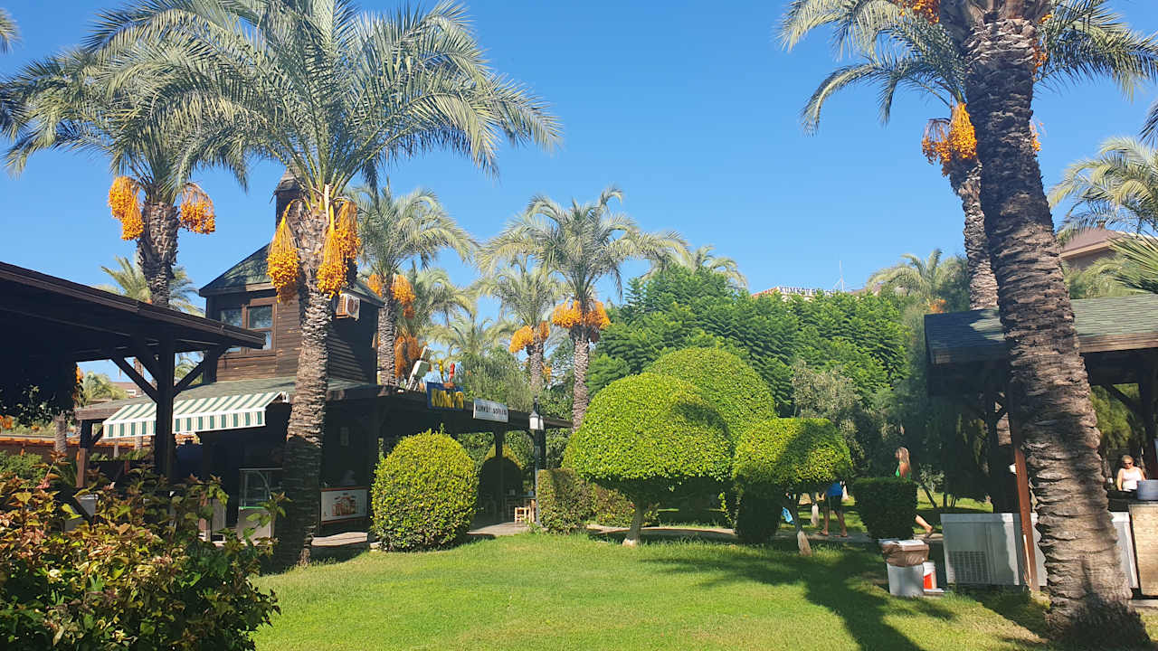 Gartenanlage Sunis Kumköy Beach Resort Hotel & Spa