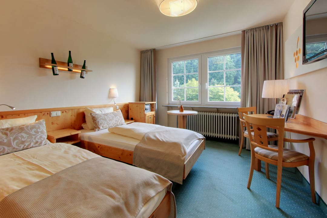 Zimmer AKZENT Waldhotel Rheingau