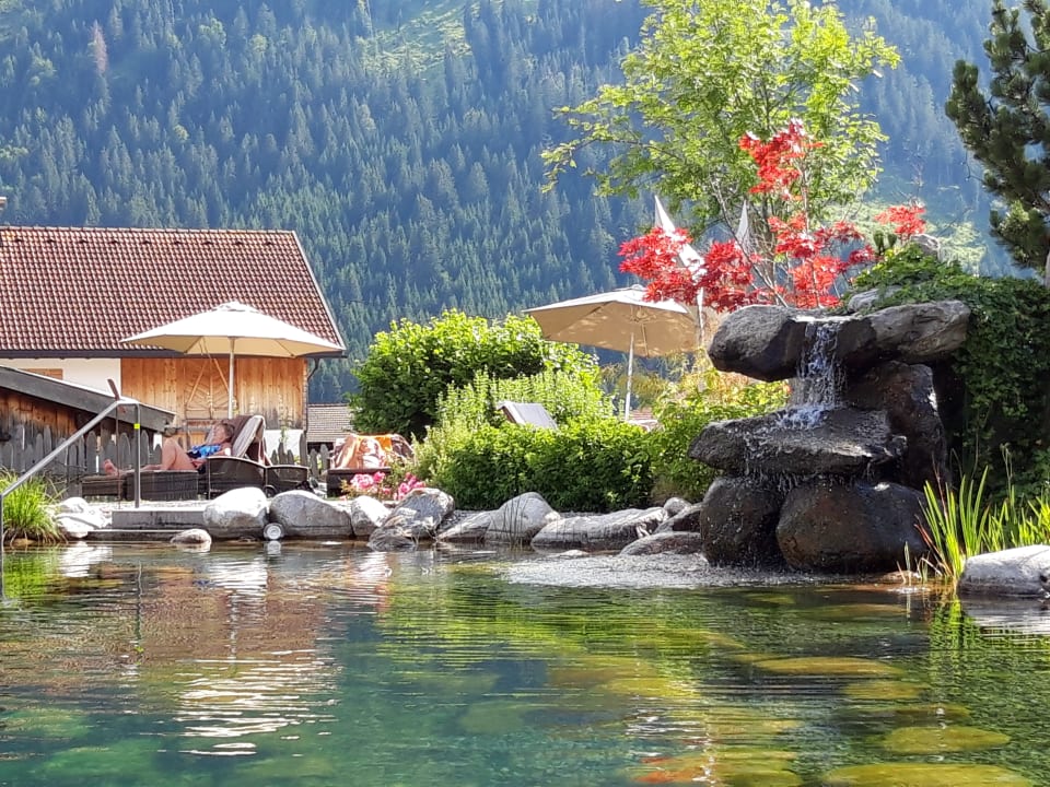 Pool Wellnesshotel Engel