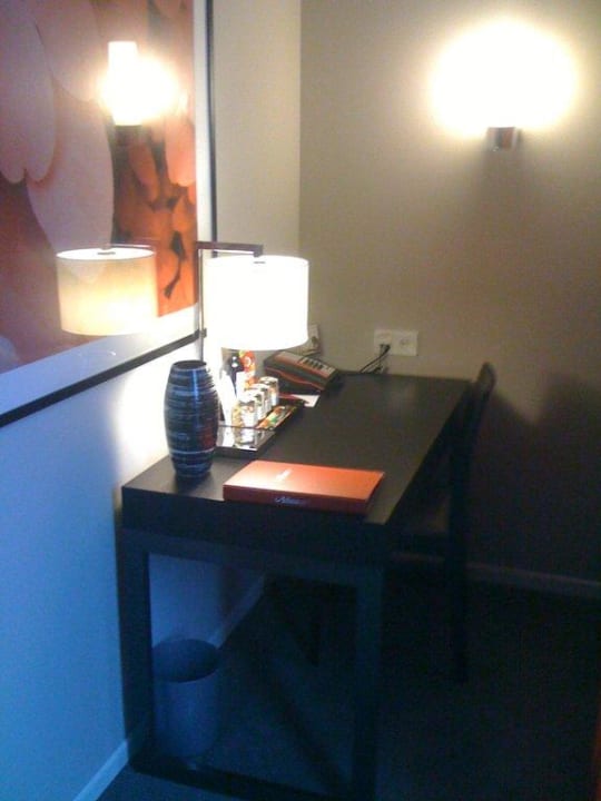 Schreibtisch Adina Apartment Hotel Frankfurt Neue Oper