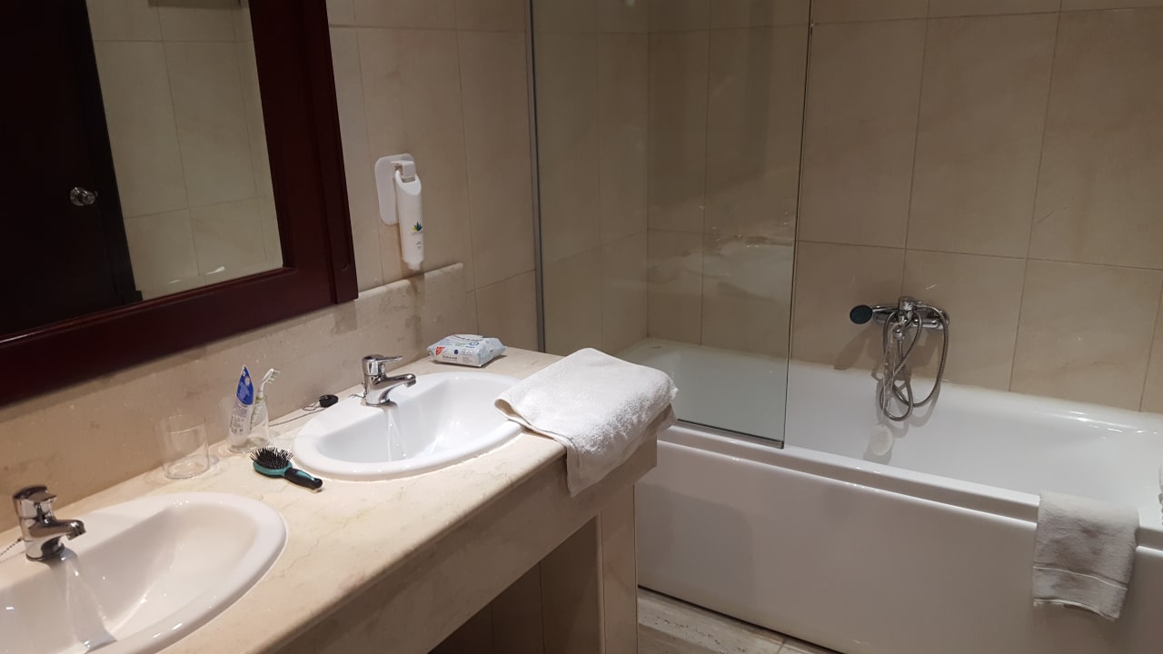 Zimmer Sandy Beach Resort