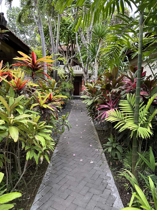 Gartenanlage Puri Santrian