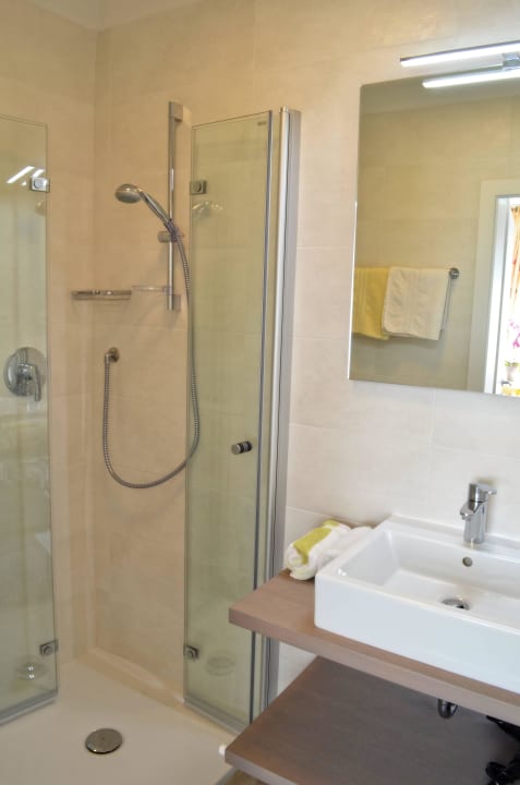 Neu: Dusche/ WC Familienzimmer Garni Meinrad