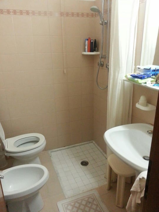 Badezimmer inkl. Klo Hotel Nelson