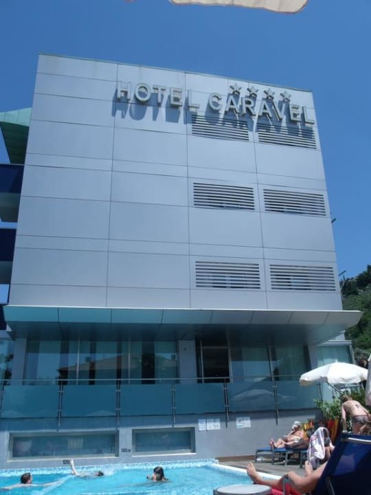 Poolbereich Caravel Bike Hotel