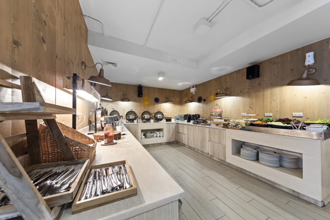 Gastro Golden Tulip Pattaya Beachfront Resort