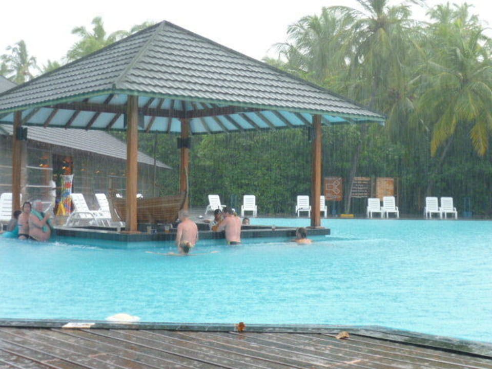 Poolanlage mit Bar Adaaran Select Meedhupparu Island Resort - Premium All Inclusive