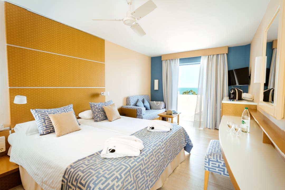 Zimmer ROBINSON ESQUINZO PLAYA