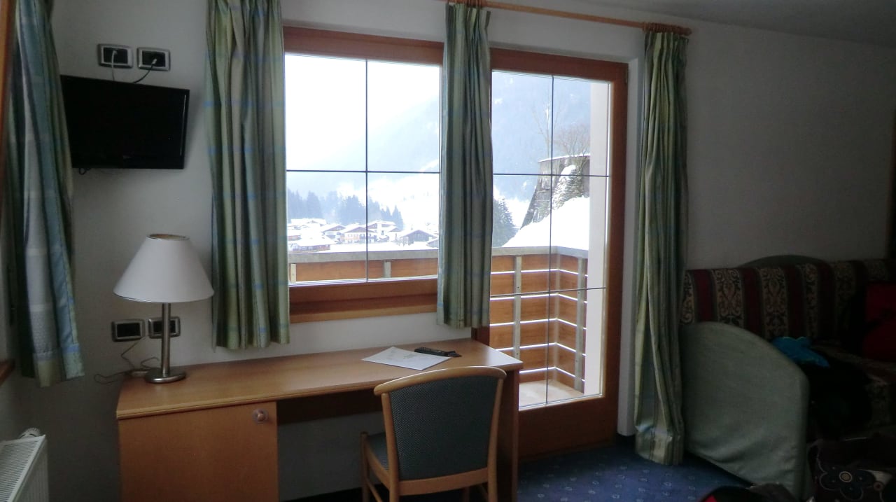 Zimmer mit Blick ins Tal Hotel Schölzhorn