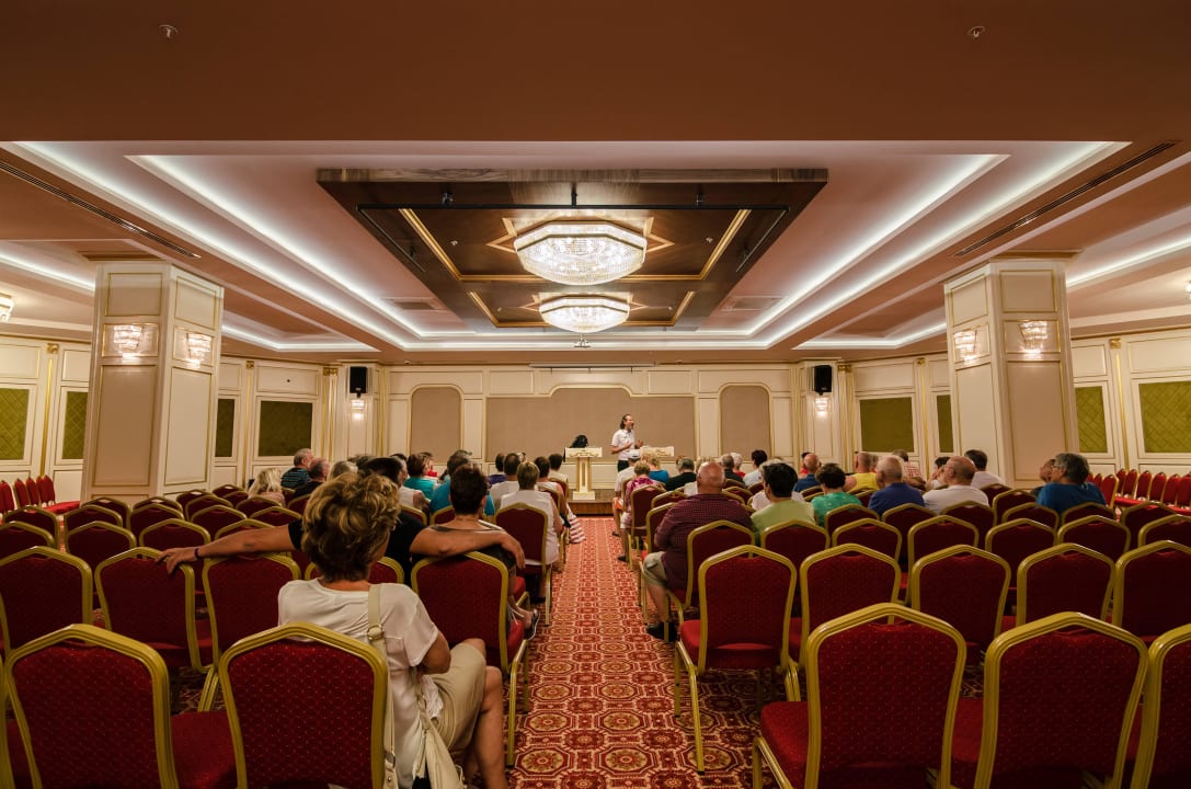 Meeting room The Lumos Deluxe Resort Hotel