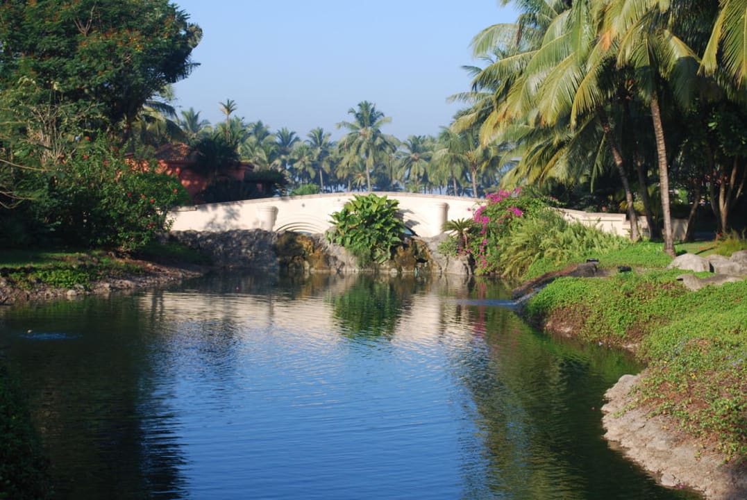 Lagune am Morgen Hotel The Leela Goa