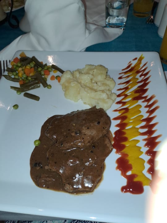 Gastro Golden Beach Resort