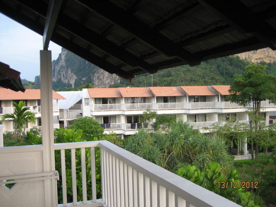 Blick auf Hotelanlage Aonang Villa Resort