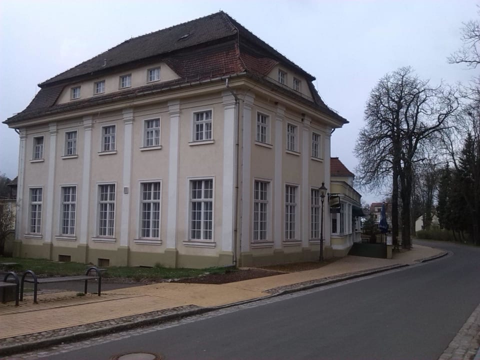 Parkhotel von aussen Parkhotel Pretzsch